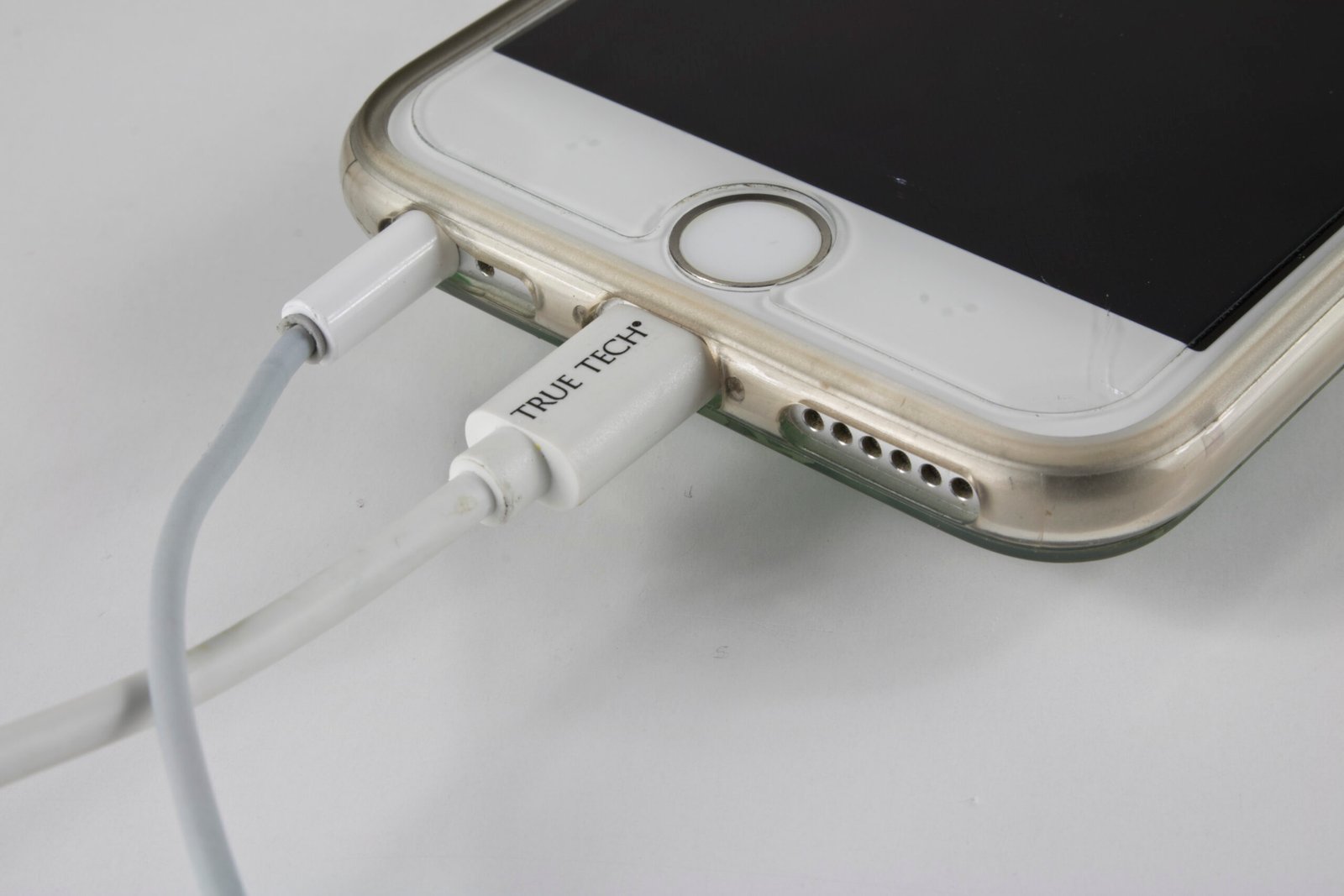 11-454-5 Lightning to USB-A 3FT Classic Cable - Image 6